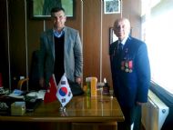 Kore Gazisi Ahmet İlhan COŞKUNVARDAR’ dan Belediye Başkanımıza ziyaret…