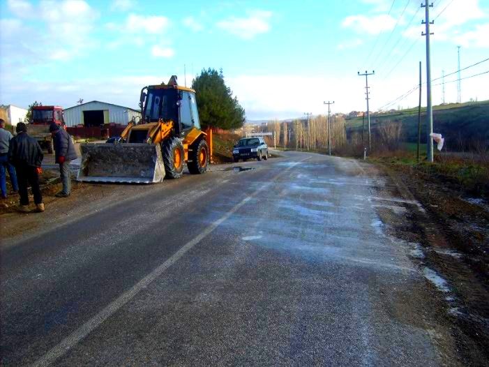 Kırklareli Caddesinde su mazgalı çalışması yapıldı