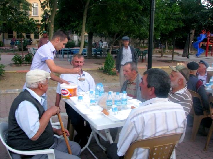 Üsküplüler iftarda bir araya geldi