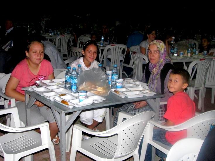 Üsküplüler iftarda bir araya geldi