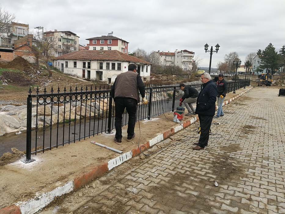 DERE KENAR KORKULUKLARI