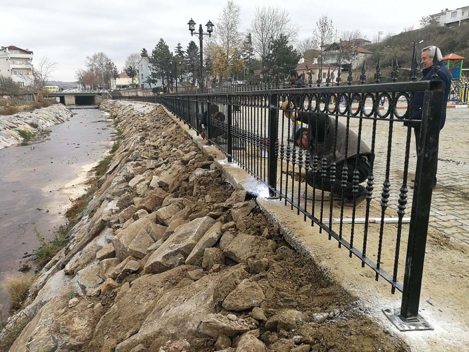 DERE KENAR KORKULUKLARI