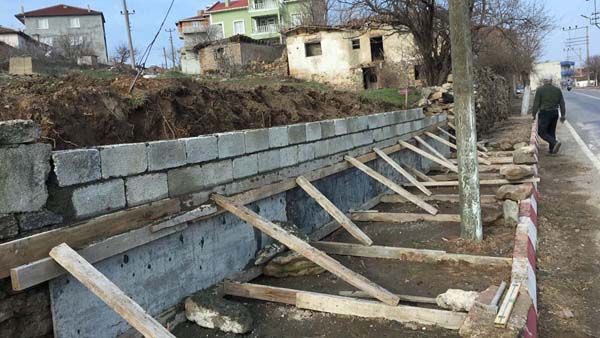 Kırklareli Caddesi tretuvar çalışmaları 