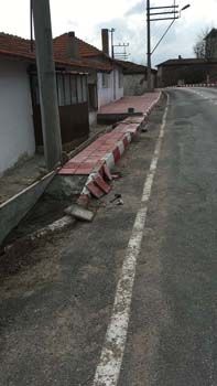 Kırklareli Caddesi tretuvar çalışmaları 