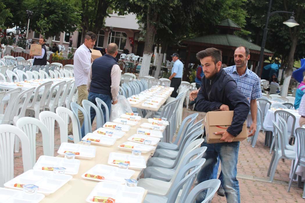 İFTAR YEMEĞİ (2017)