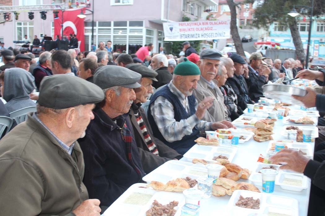 İFTAR YEMEĞİ (2017)