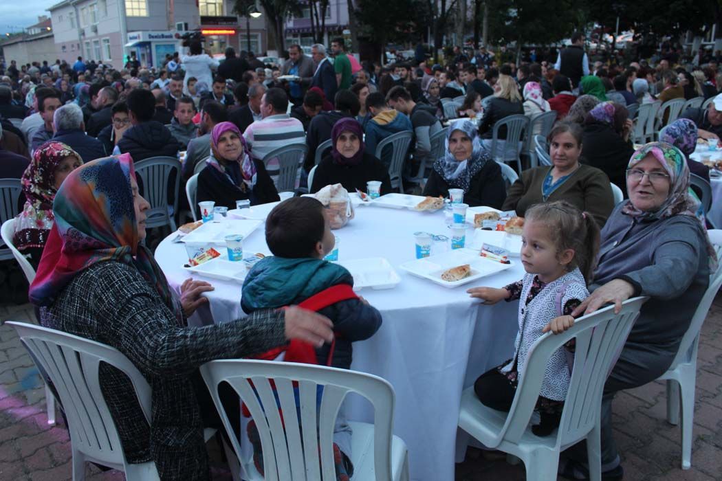 İFTAR YEMEĞİ (2017)