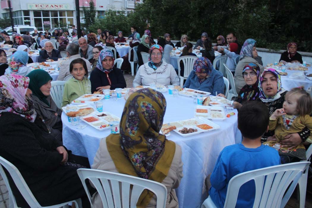 İFTAR YEMEĞİ (2017)