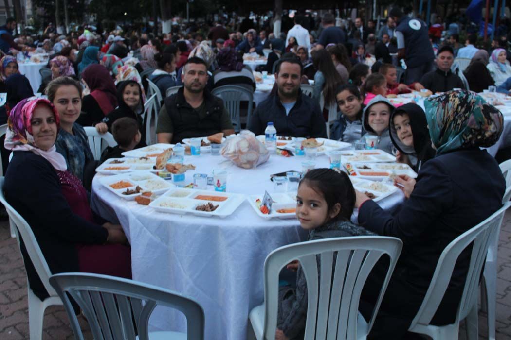 İFTAR YEMEĞİ (2017)