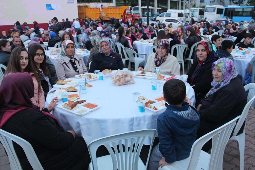 İFTAR YEMEĞİ (2017)