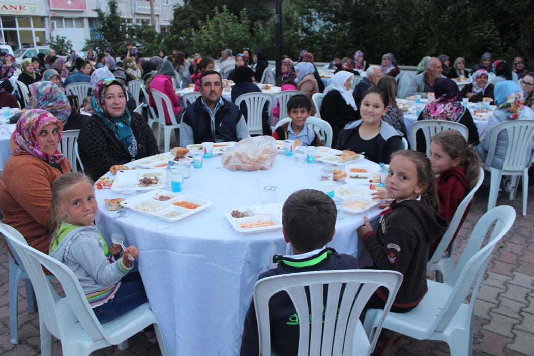 İFTAR YEMEĞİ (2017)