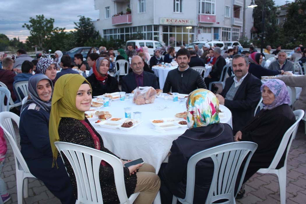 İFTAR YEMEĞİ (2017)