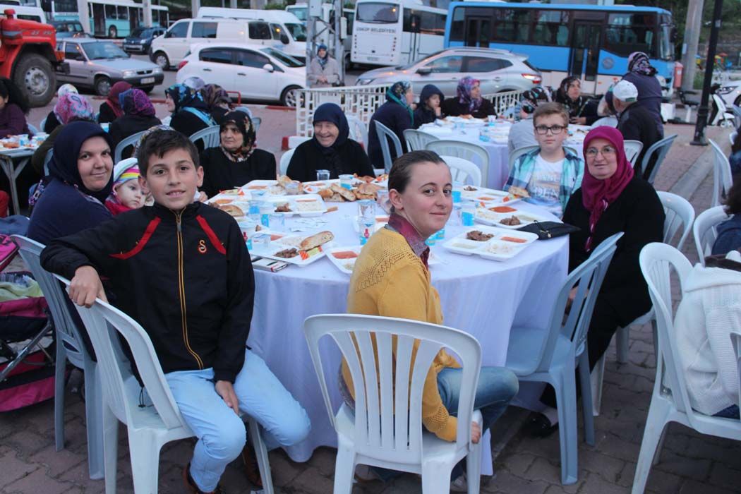 İFTAR YEMEĞİ (2017)