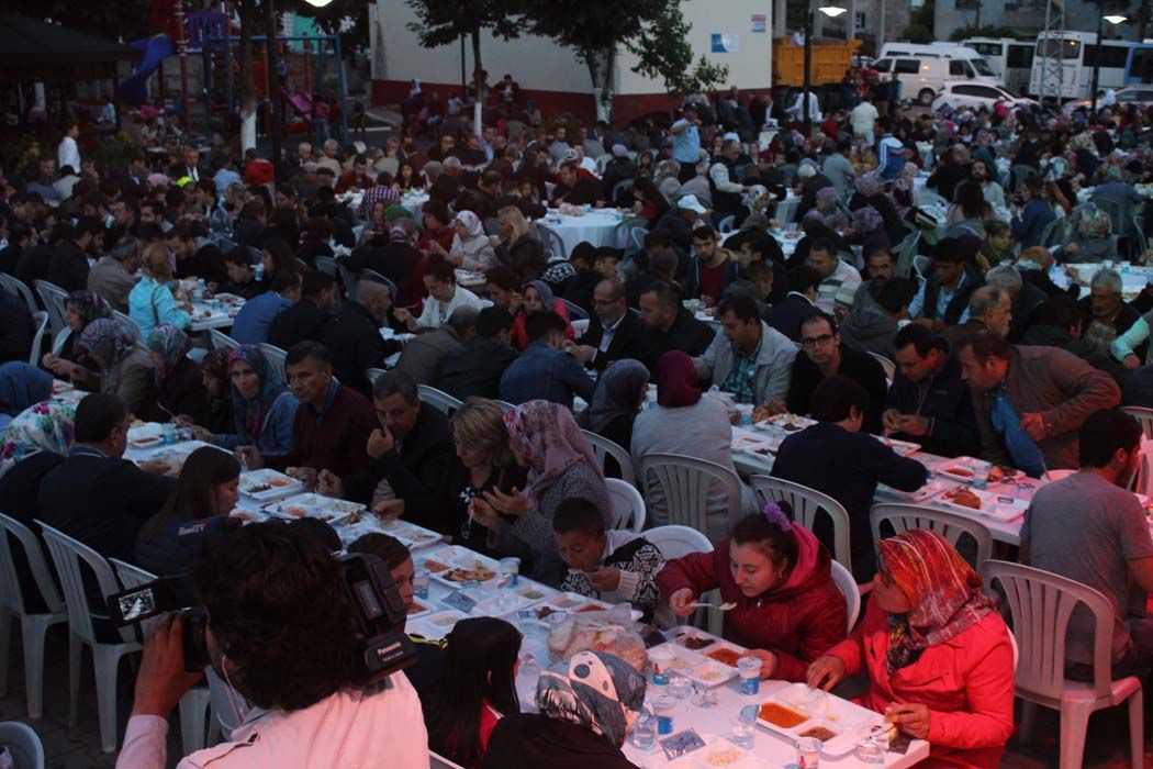 İFTAR YEMEĞİ (2017)