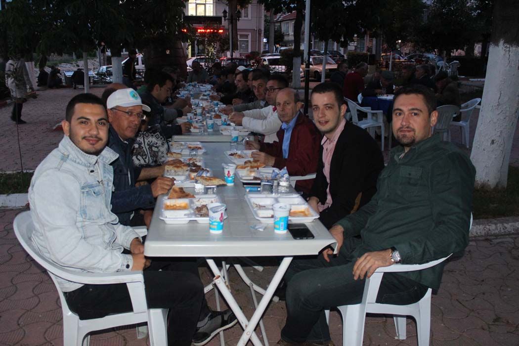 İFTAR YEMEĞİ (2017)