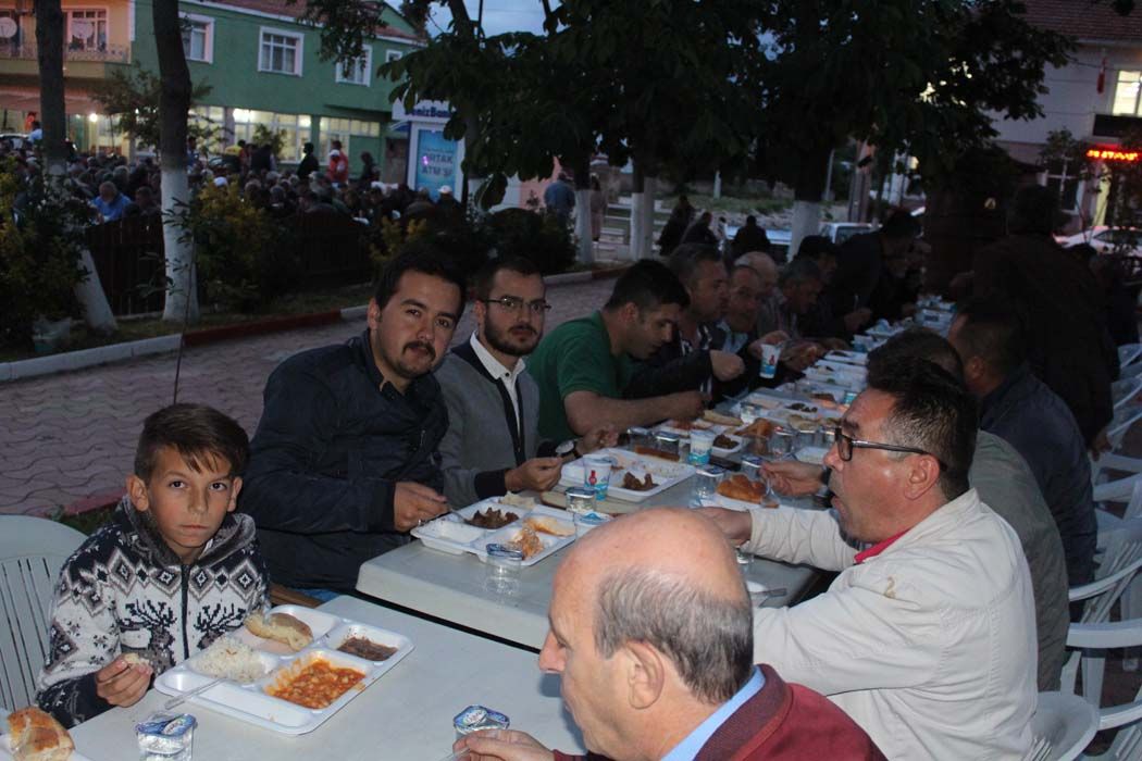 İFTAR YEMEĞİ (2017)