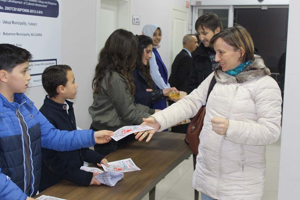 TÜRKÜLERLE TÜRKİYE SEVDAMIZ