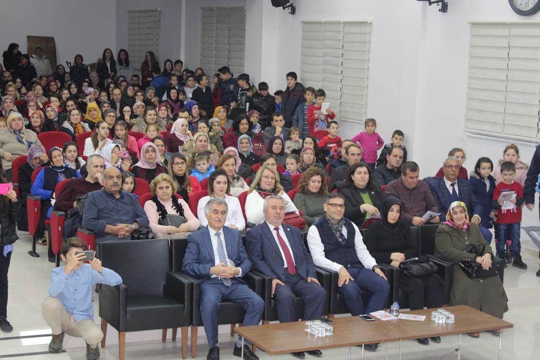 TÜRKÜLERLE TÜRKİYE SEVDAMIZ