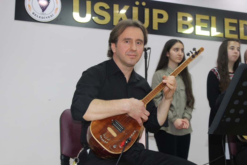 TÜRKÜLERLE TÜRKİYE SEVDAMIZ