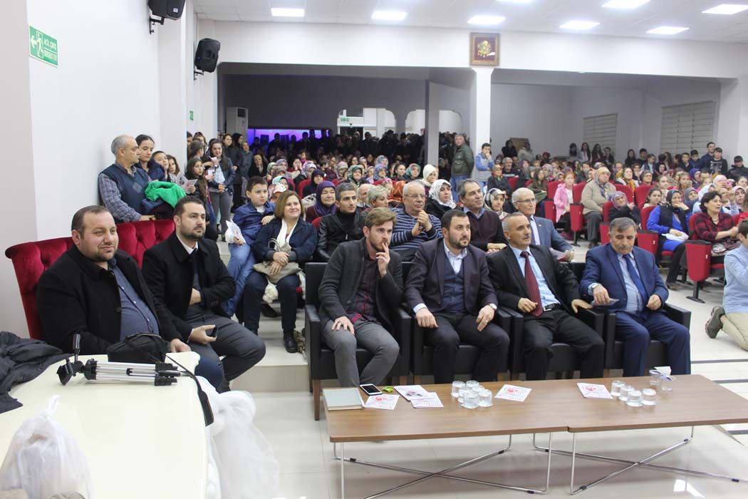 TÜRKÜLERLE TÜRKİYE SEVDAMIZ