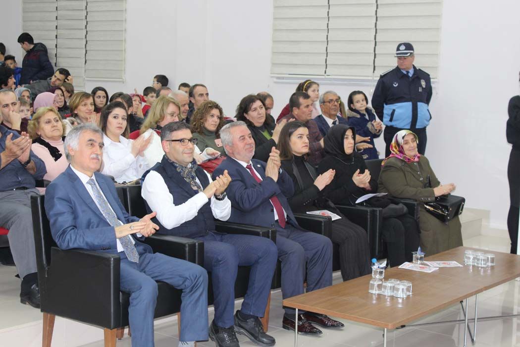 TÜRKÜLERLE TÜRKİYE SEVDAMIZ