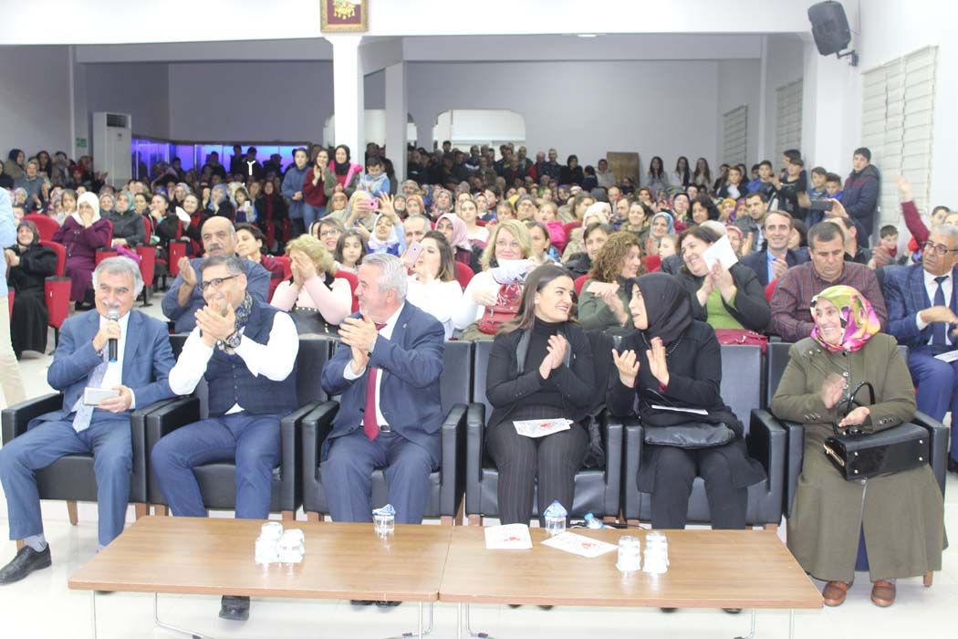 TÜRKÜLERLE TÜRKİYE SEVDAMIZ