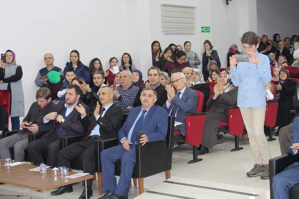 TÜRKÜLERLE TÜRKİYE SEVDAMIZ