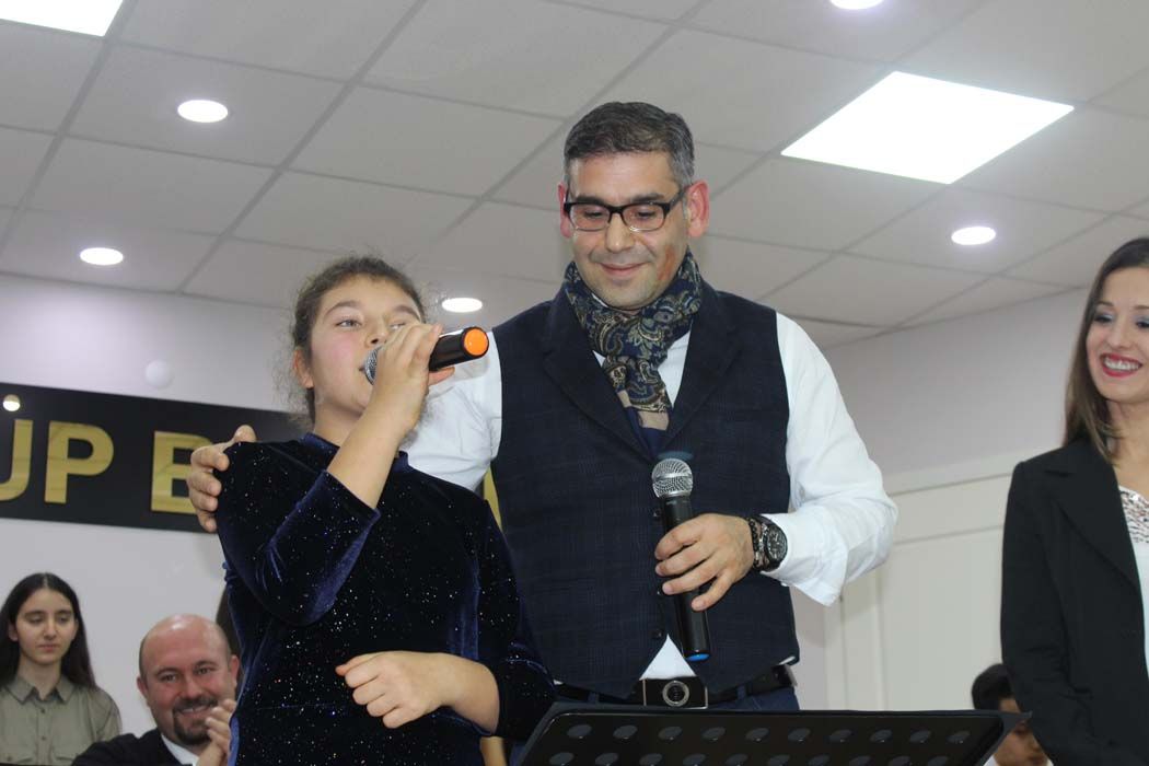 TÜRKÜLERLE TÜRKİYE SEVDAMIZ