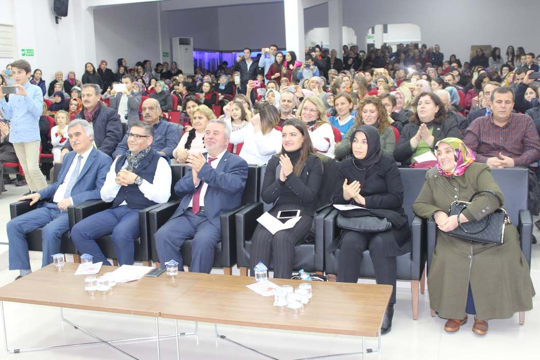 TÜRKÜLERLE TÜRKİYE SEVDAMIZ