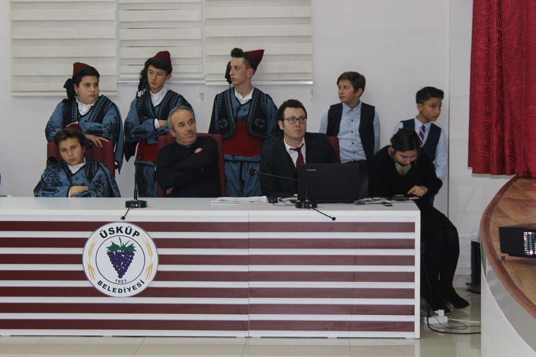 TÜRKÜLERLE TÜRKİYE SEVDAMIZ