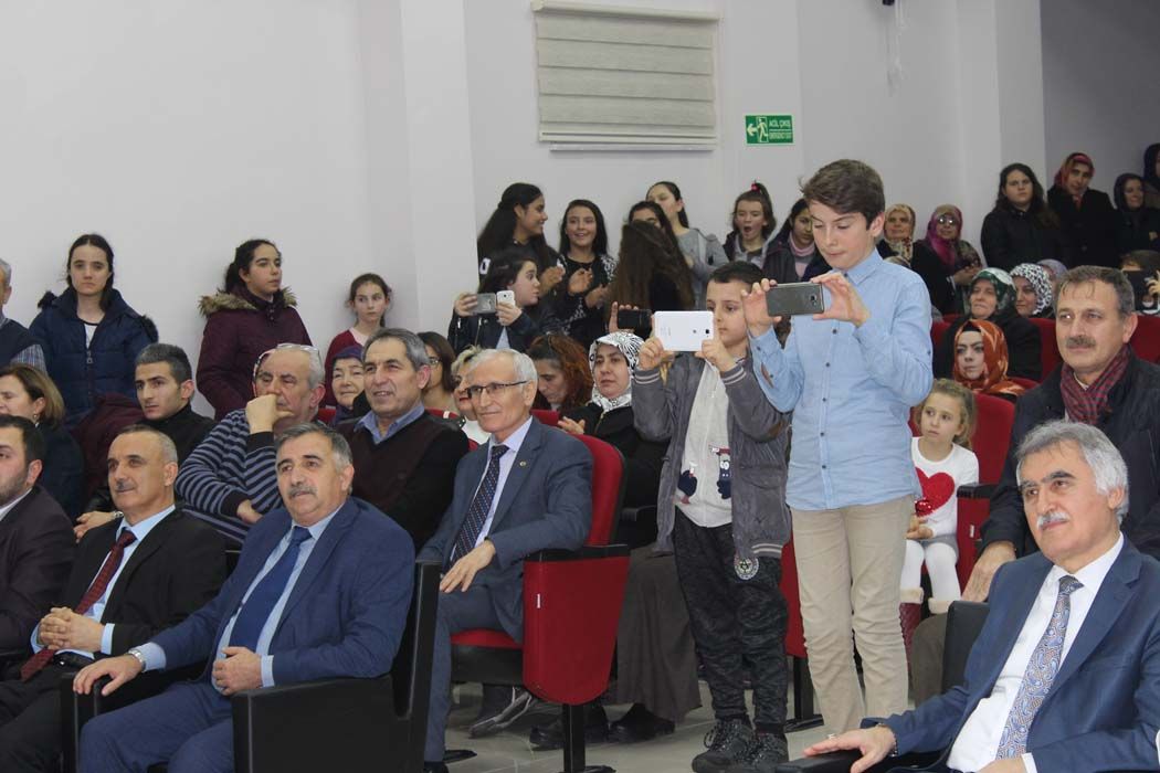 TÜRKÜLERLE TÜRKİYE SEVDAMIZ