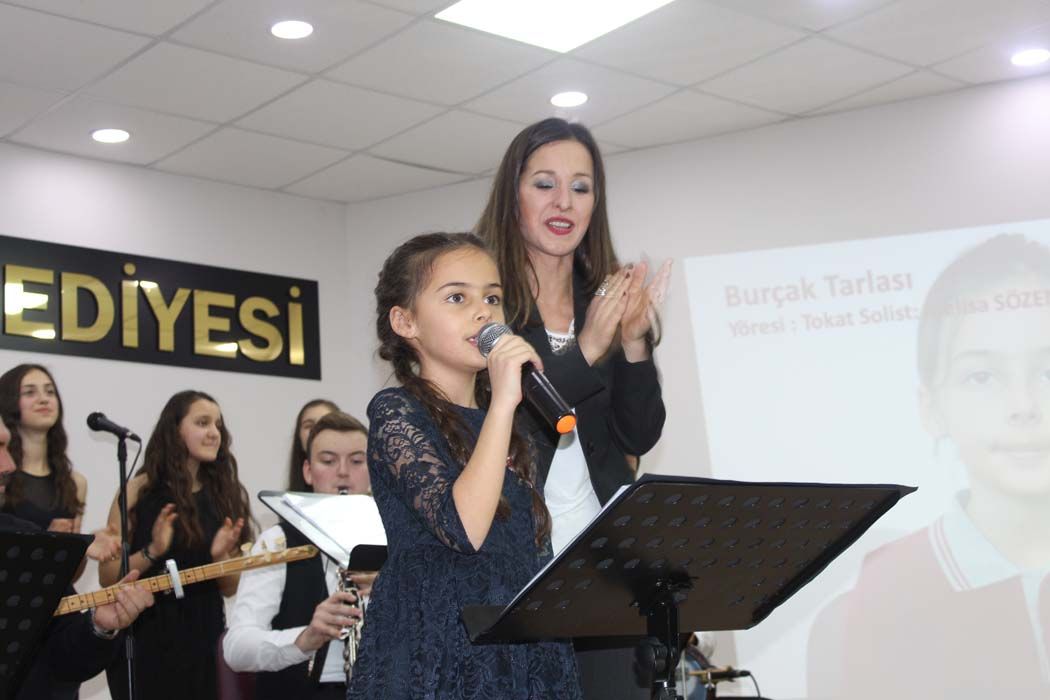 TÜRKÜLERLE TÜRKİYE SEVDAMIZ