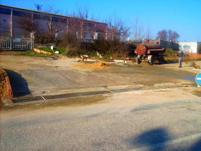 Kırklareli Caddesinde su mazgalı çalışması yapıldı