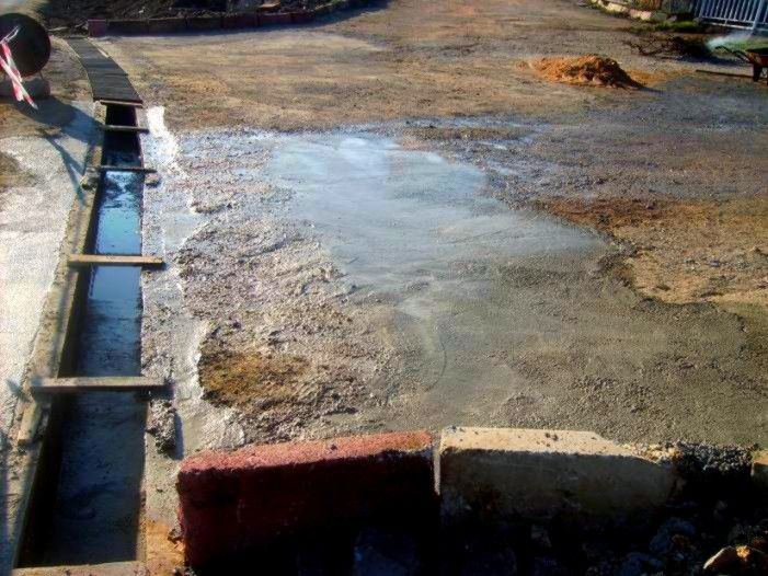 Kırklareli Caddesinde su mazgalı çalışması yapıldı