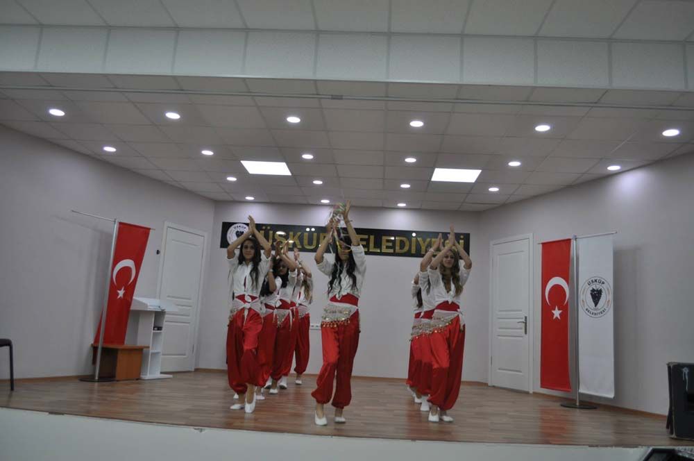 Üsküp Atatürk Ortaokulu'ndan Yıl Sonu Gecesi