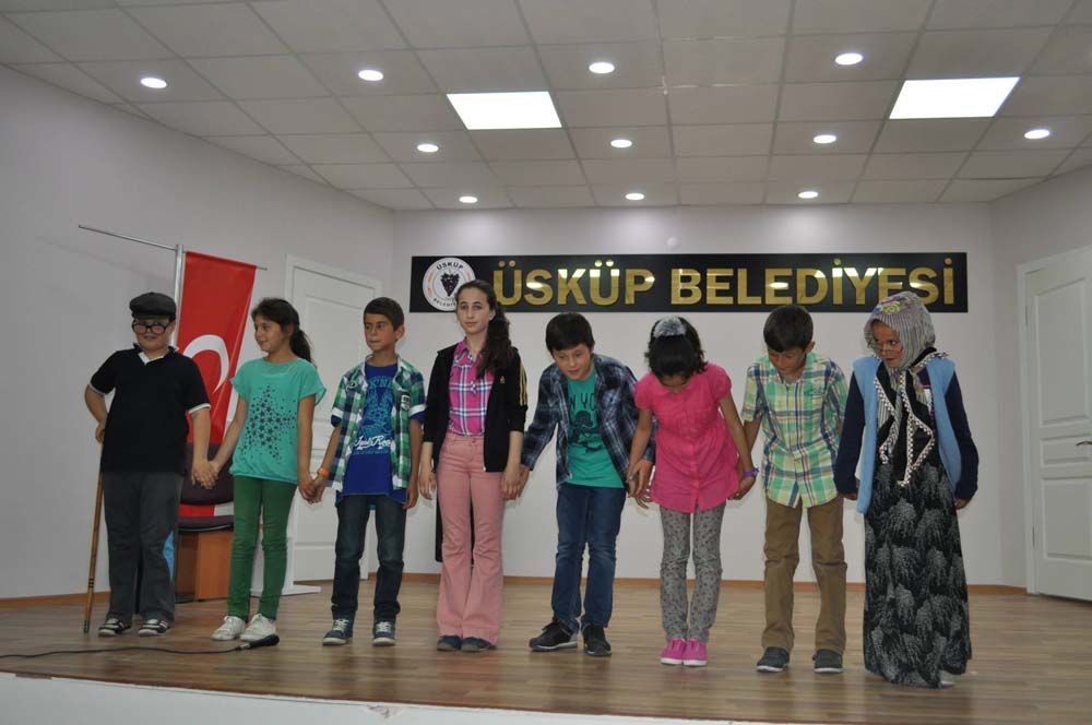 Üsküp Atatürk Ortaokulu'ndan Yıl Sonu Gecesi