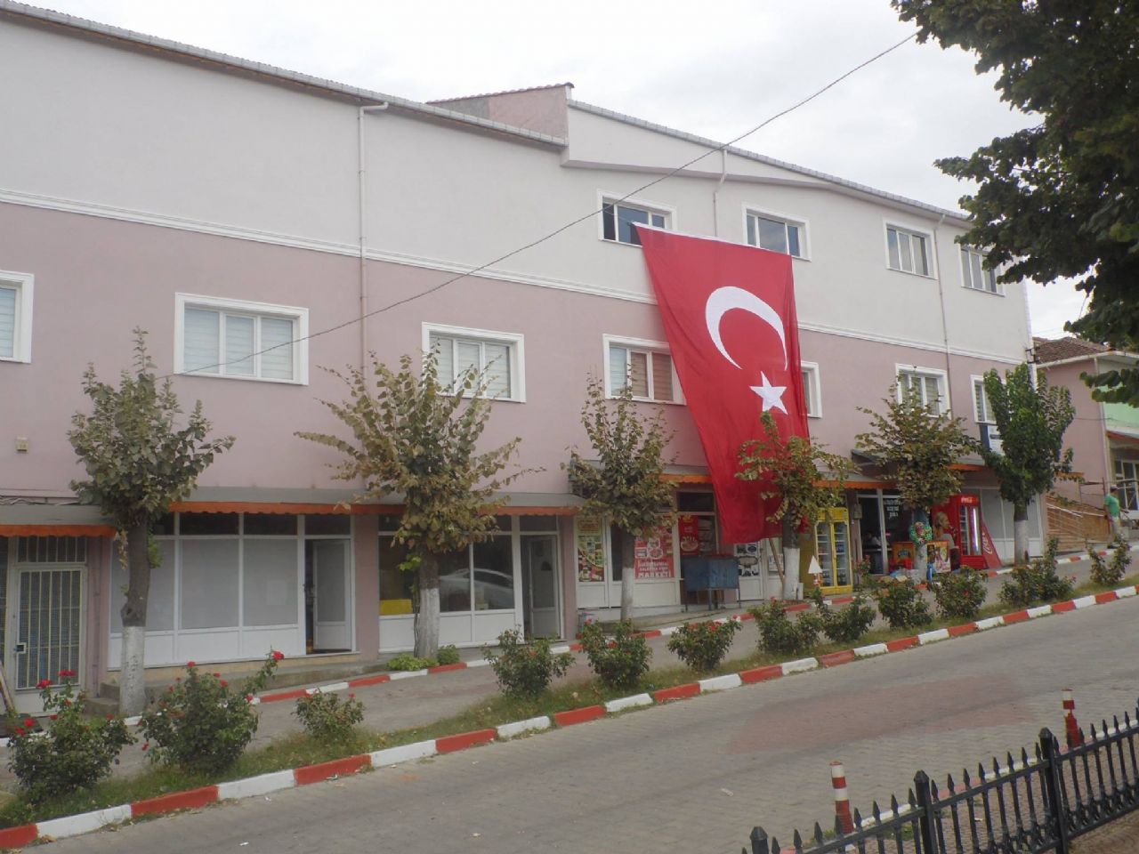 Üsküp'ü bayraklarla donatıyoruz