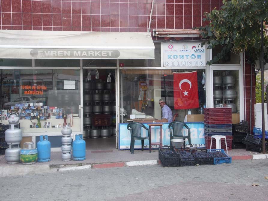 Üsküp'ü bayraklarla donatıyoruz