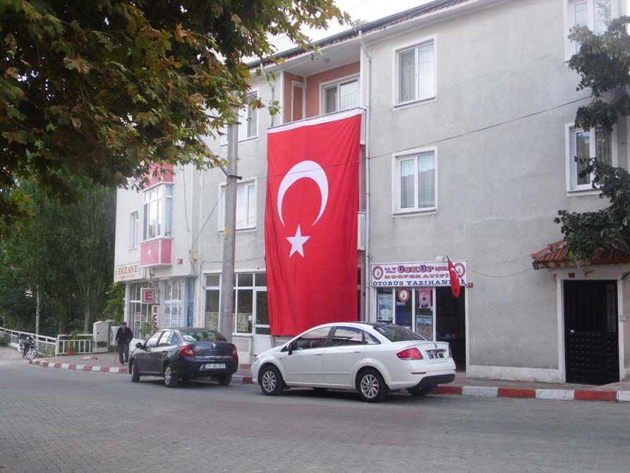 Üsküp'ü bayraklarla donatıyoruz