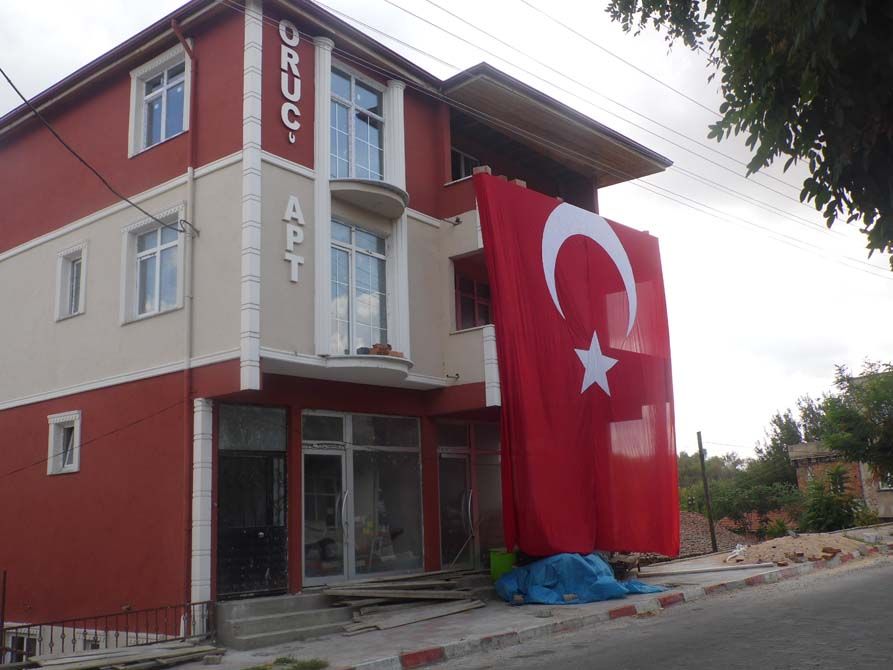 Üsküp'ü bayraklarla donatıyoruz