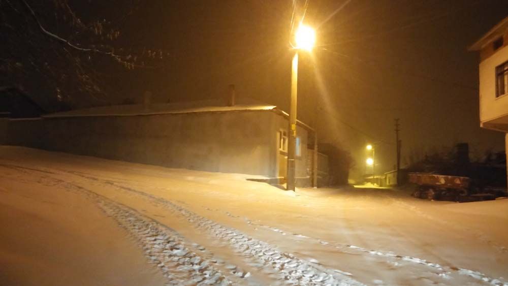 Üsküp'te kar yağışı etkili oldu