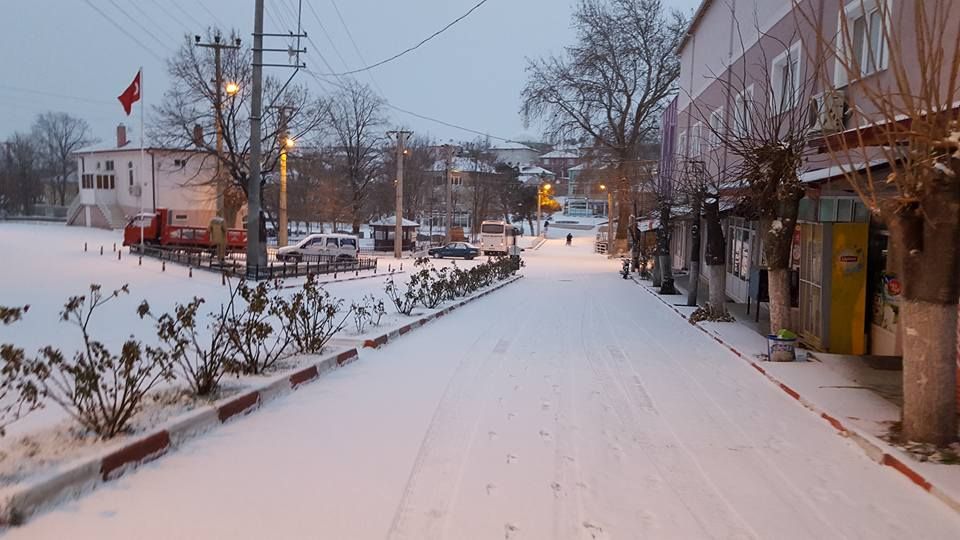 Üsküp'te kar yağışı etkili oldu