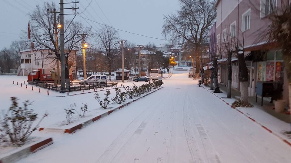 Üsküp'te kar yağışı etkili oldu