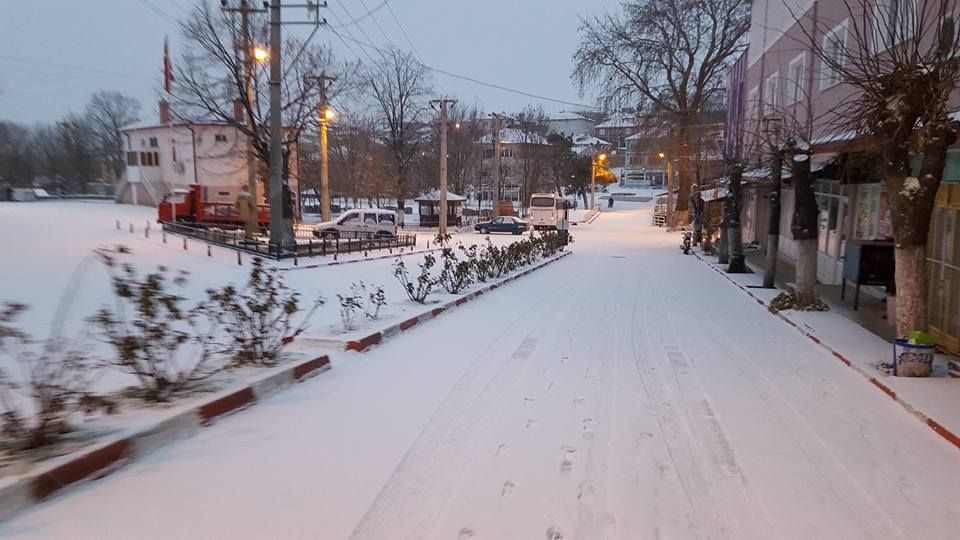 Üsküp'te kar yağışı etkili oldu