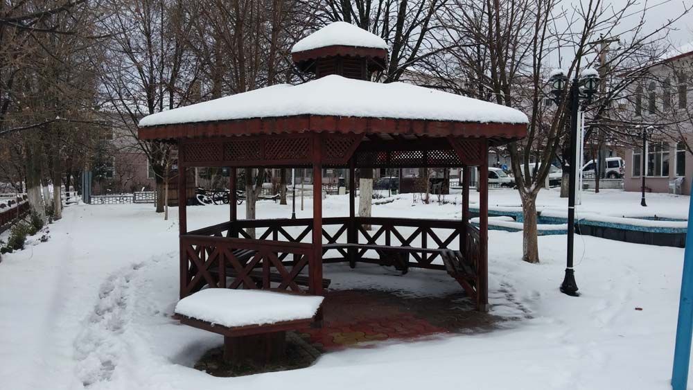 Üsküp'te kar yağışı etkili oldu