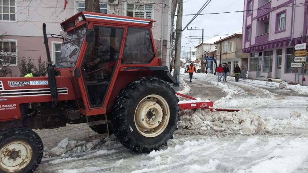 Üsküp'te kar yağışı etkili oldu