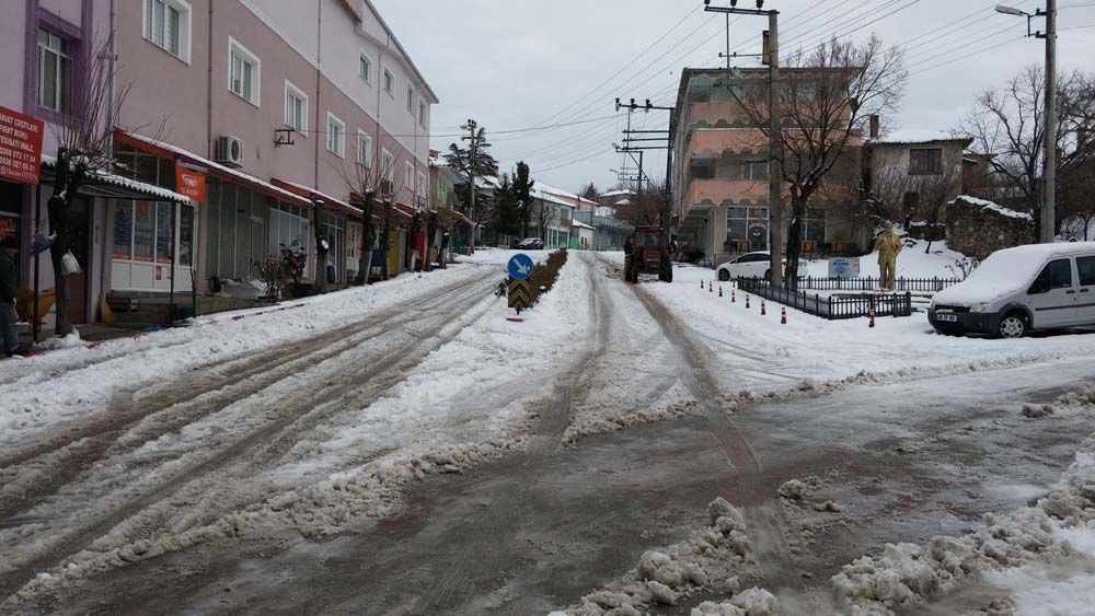 Üsküp'te kar yağışı etkili oldu