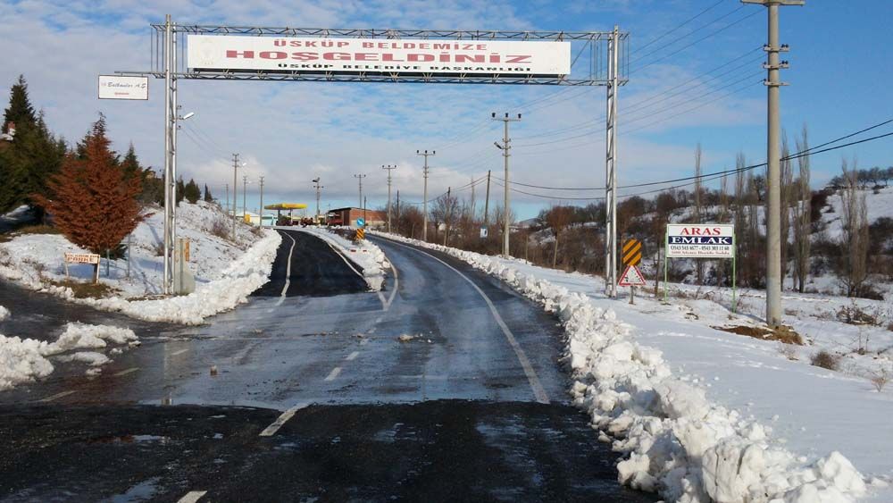 Üsküp'te kar yağışı etkili oldu