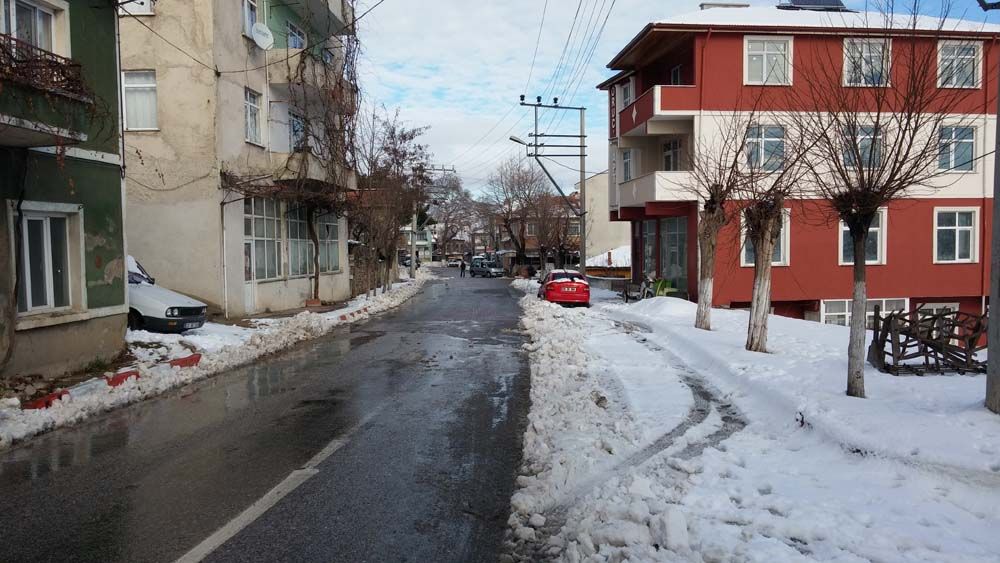 Üsküp'te kar yağışı etkili oldu