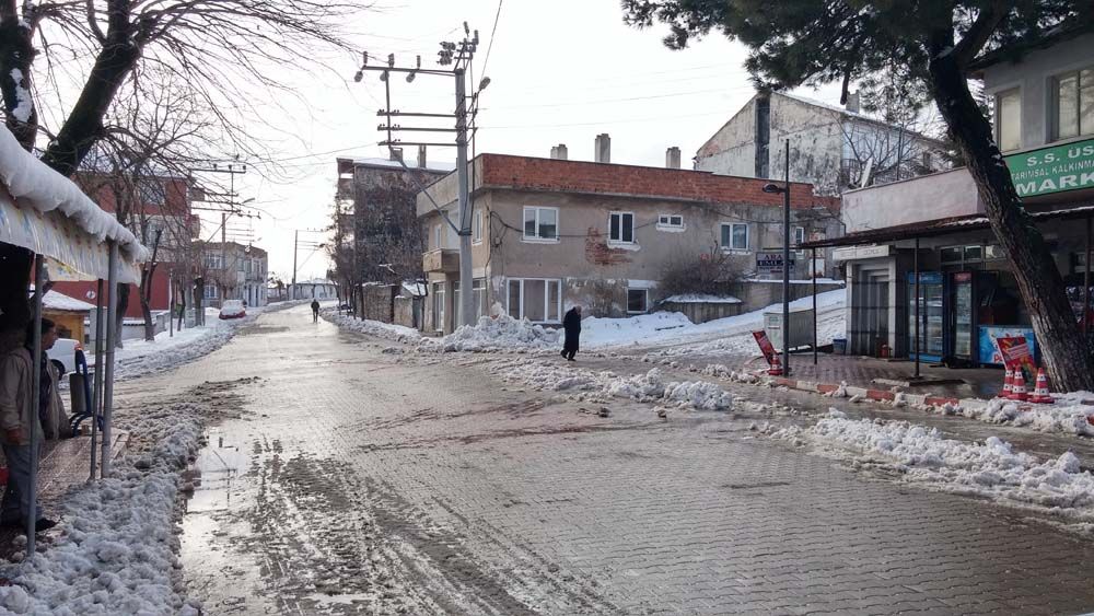 Üsküp'te kar yağışı etkili oldu